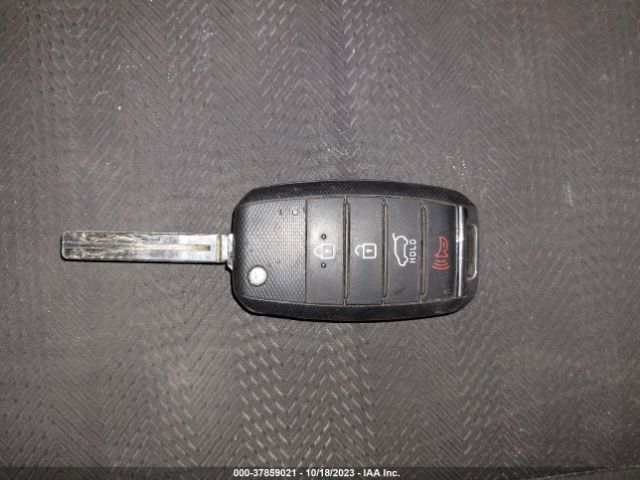 KNDPMCAC2K7613356 KIA Sportage Lx