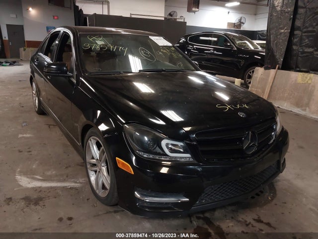 Продажа на аукционе авто 2012 Mercedes-benz C-class C 300, vin: WDDGF8BB6CA684440, номер лота: 37859474