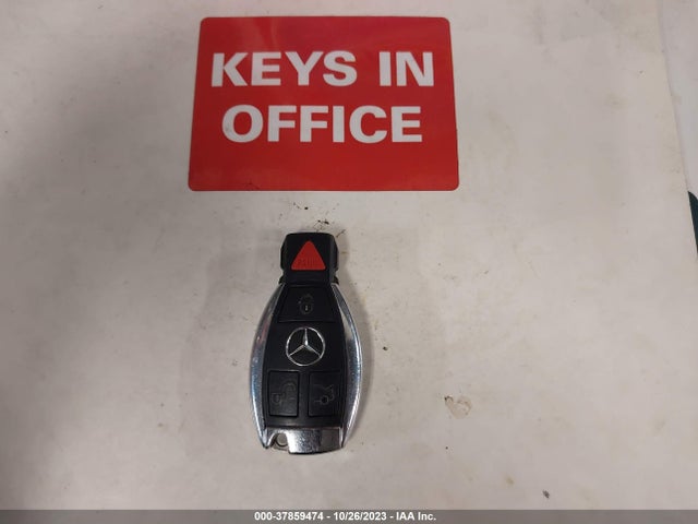 Продажа на аукционе авто 2012 Mercedes-benz C-class C 300, vin: WDDGF8BB6CA684440, номер лота: 37859474