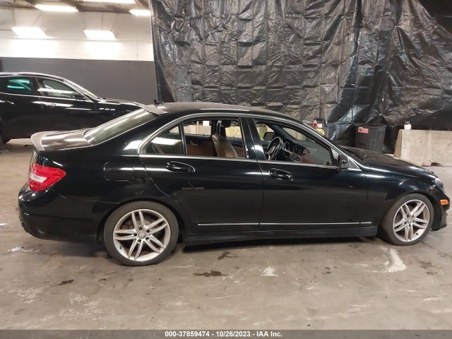 Продажа на аукционе авто 2012 Mercedes-benz C-class C 300, vin: WDDGF8BB6CA684440, номер лота: 37859474