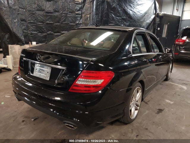 Продажа на аукционе авто 2012 Mercedes-benz C-class C 300, vin: WDDGF8BB6CA684440, номер лота: 37859474