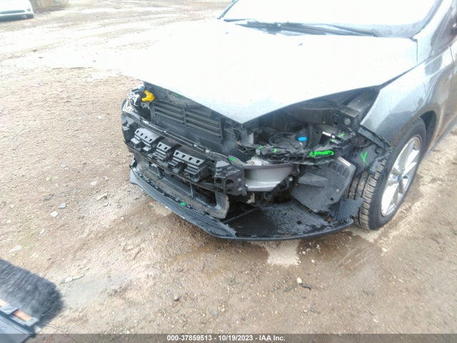 Ford FOCUS SE 2017 1FADP3F28HL345364 Image 6