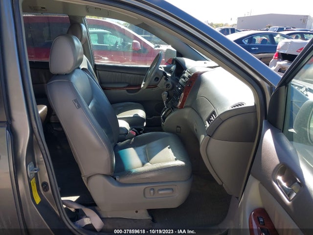 2005 TOYOTA SIENNA XLE VIN: 5TDZA22C75S323344