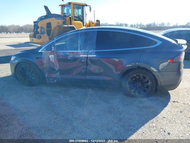 2016 TESLA MODEL X 60D/70D/75D/90D/P100D VIN: 5YJXCBE2XGF027679