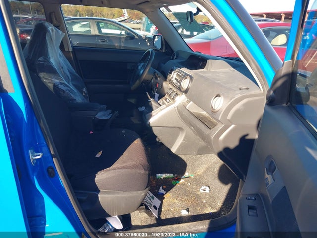 2011 SCION XB VIN: JTLZE4FE7B1138087