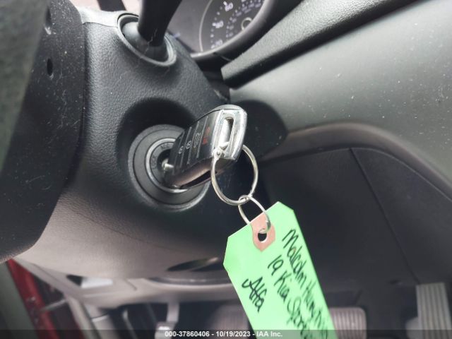 KNDPMCAC6K7560869 KIA Sportage Lx