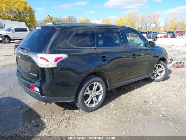 JA4AD3A32EZ014238 Mitsubishi Outlander Se