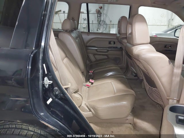 2004 HONDA PILOT EX VIN: 2HKYF18714H547490
