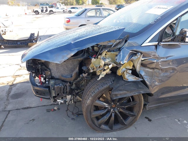 Tesla Model X Long Range 2020 5YJXCDE24LF261631 Image 6