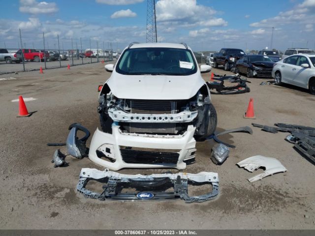 1FMCU0JX9EUC81644 Ford Escape Titanium