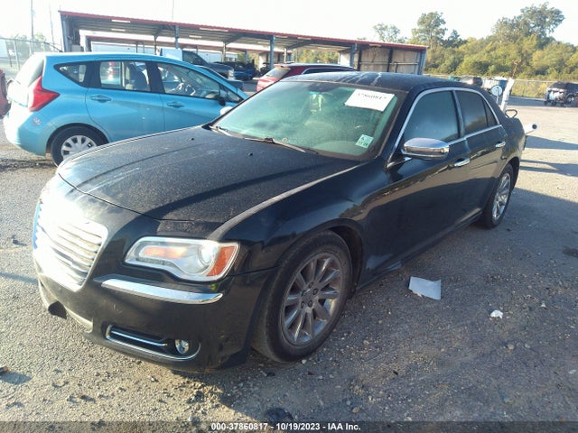 Chrysler 300 300c 2014 2C3CCAET7EH109110 Image 2