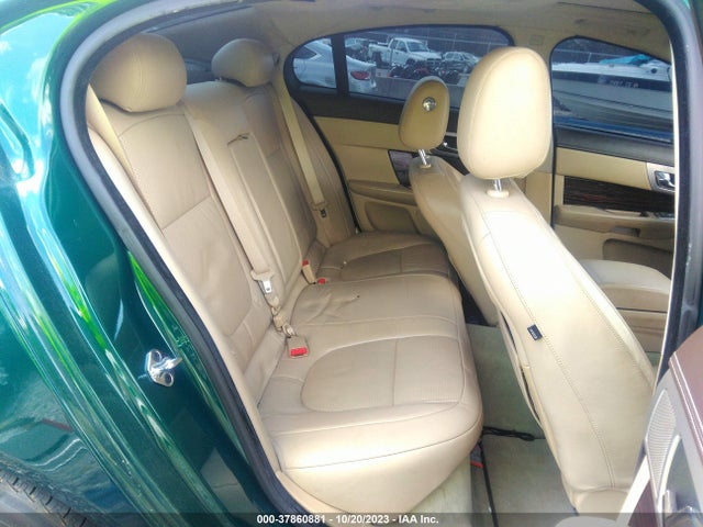 2010 JAGUAR XF SAJWA0GB9ALR49238 Photo 7