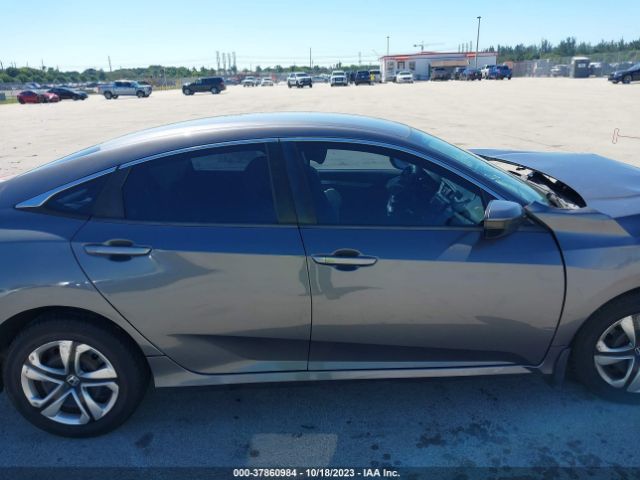 19XFC2F57GE030520 Honda Civic Sedan Lx