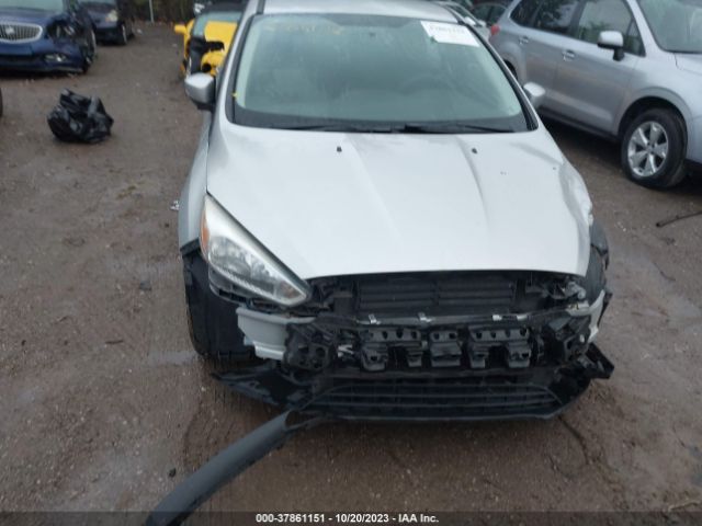 1FADP3F27GL255279 Ford FOCUS SE