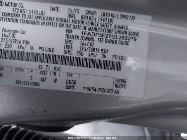 1FADP3F27GL255279 Ford FOCUS SE