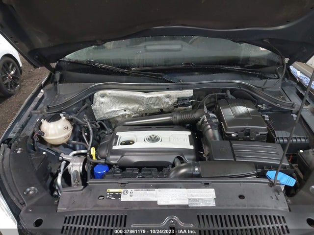 WVGUV7AX2HK022648 Volkswagen Tiguan Sport