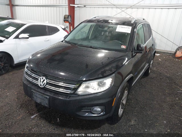 WVGUV7AX2HK022648 Volkswagen Tiguan Sport