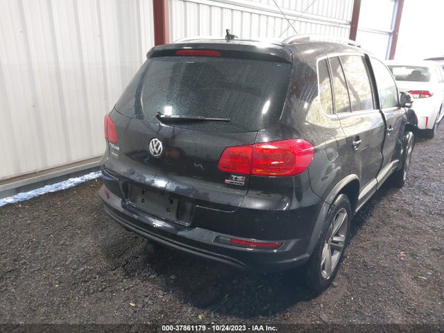 WVGUV7AX2HK022648 Volkswagen Tiguan Sport