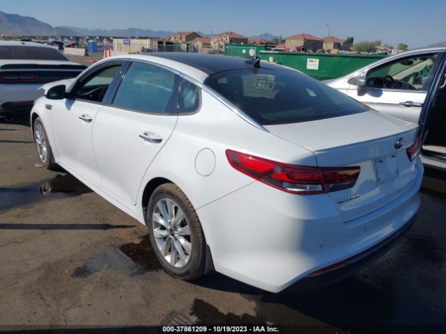 5XXGT4L36JG245663 KIA Optima S