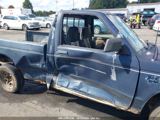 1982 CHEVROLET S TRUCK S10 VIN: 1GCBS14B9C2126323