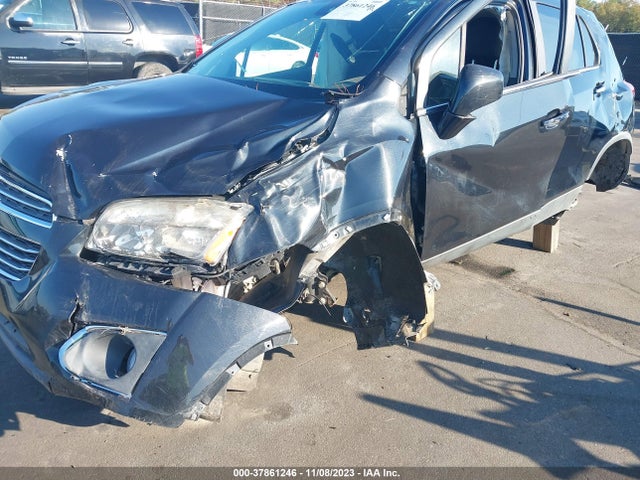 Chevrolet TRAX LTZ 2015 3GNCJNSB5FL253629 Image 6