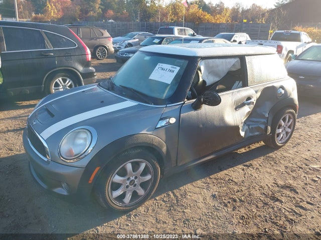 2010 MINI COOPER HARDTOP WMWMF7C51ATZ73997 Photo 1