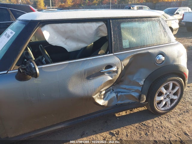 2010 MINI COOPER HARDTOP WMWMF7C51ATZ73997 Photo 5