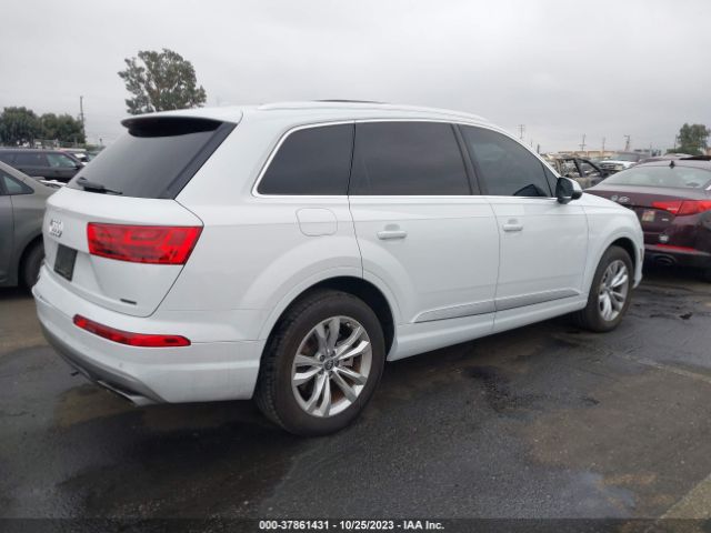 WA1AHAF75KD041429 Audi Q7 45 Premium