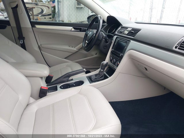 1VWLA7A38KC001164 Volkswagen Passat 2.0t Wolfsburg Edition