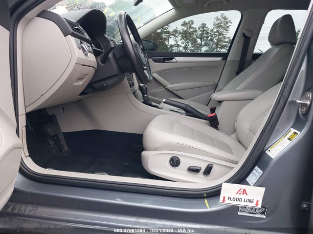 1VWLA7A38KC001164 Volkswagen Passat 2.0t Wolfsburg Edition