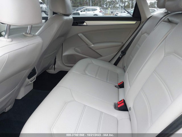 1VWLA7A38KC001164 Volkswagen Passat 2.0t Wolfsburg Edition