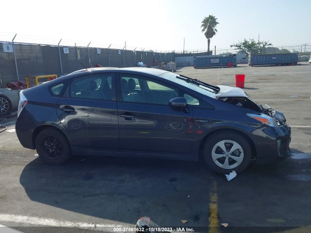 Toyota Prius Four 2015 JTDKN3DU8F0461528 Image 13