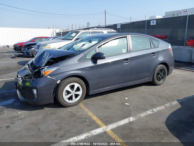 Toyota Prius Four 2015 JTDKN3DU8F0461528 Image 2