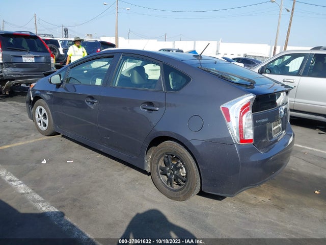 Toyota Prius Four 2015 JTDKN3DU8F0461528 Image 3