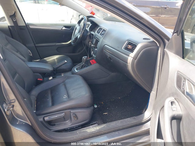 2014 VOLKSWAGEN JETTA 2.0L TDI VIN: 3VWLL7AJXEM403909