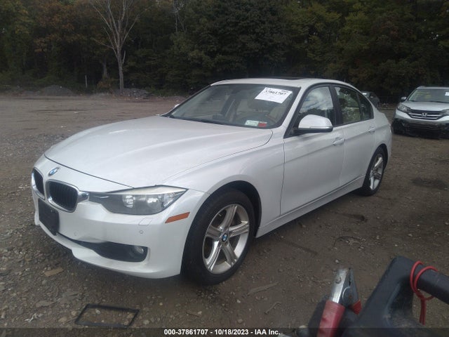 BMW 3 Series 320i Xdrive 2014 WBA3C3C59EF986594 Image 2
