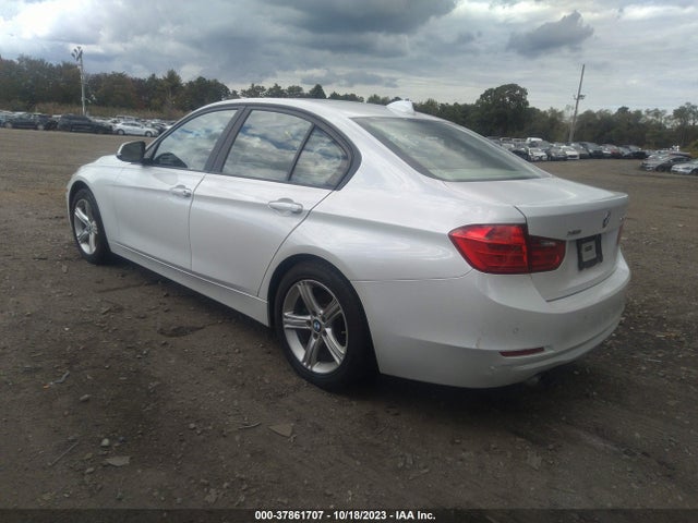 BMW 3 Series 320i Xdrive 2014 WBA3C3C59EF986594 Image 3