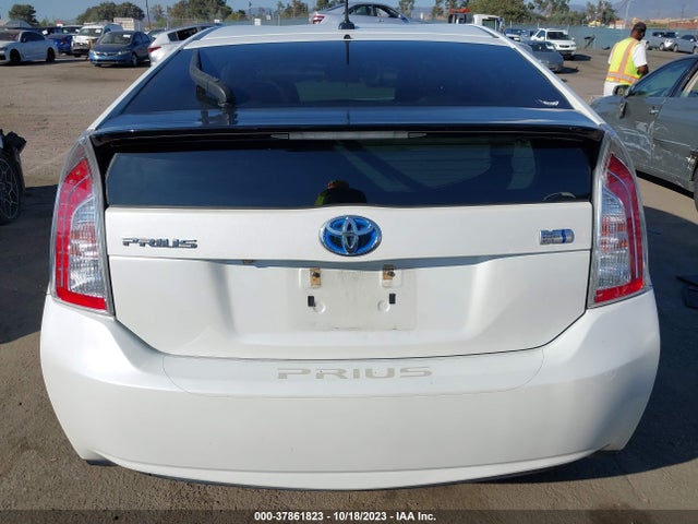 Toyota Prius Four/five/three/one/two 2014 JTDKN3DU6E1765434 Image 16