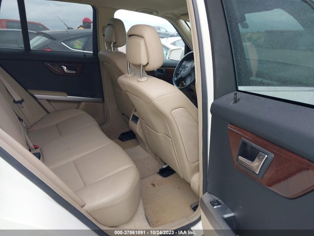 37861891 :رقم المزاد ، WDCGG5GB5BF530926 vin ، 2011 Mercedes-benz Glk 350 مزاد بيع