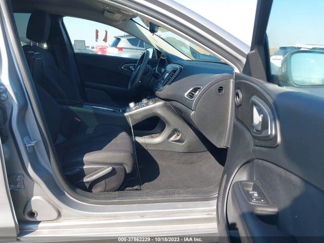 Chrysler 200 Limited 2015 1C3CCCAB1FN698964 Image 5