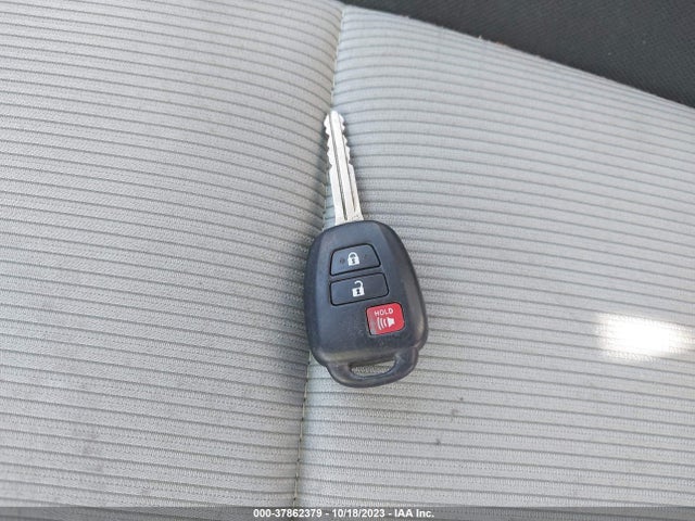 2013 TOYOTA PRIUS C JTDKDTB38D1042499 Photo 10