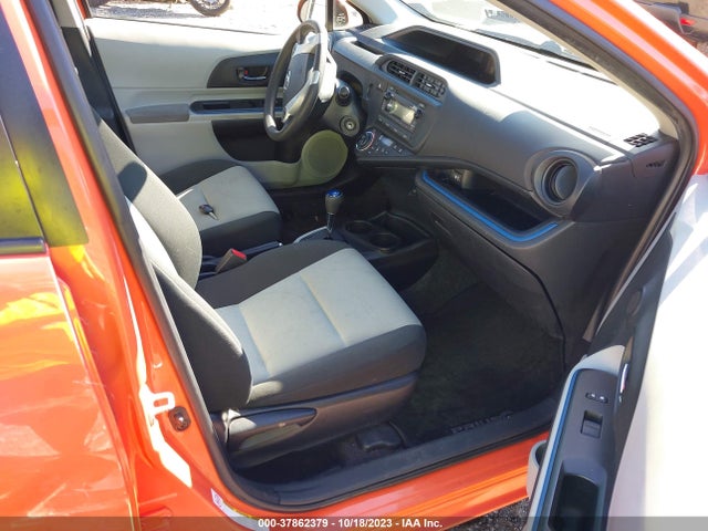 2013 TOYOTA PRIUS C JTDKDTB38D1042499 Photo 4
