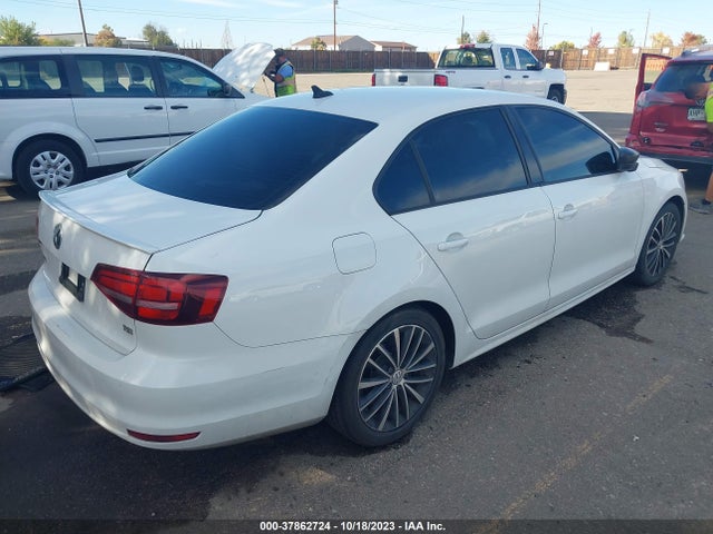 3VWD17AJ3GM412660 Volkswagen Jetta Sedan 1.8t Sport