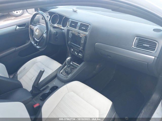 3VWD17AJ3GM412660 Volkswagen Jetta Sedan 1.8t Sport