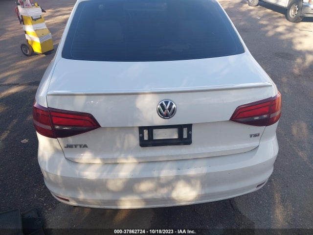 3VWD17AJ3GM412660 Volkswagen Jetta Sedan 1.8t Sport