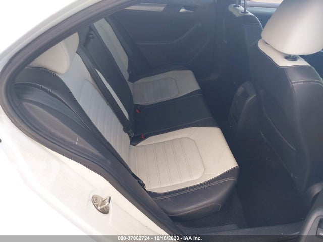 3VWD17AJ3GM412660 Volkswagen Jetta Sedan 1.8t Sport