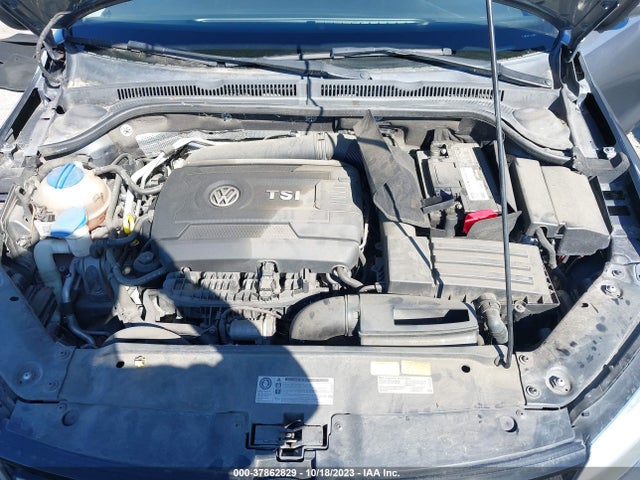 3VWD17AJ7EM421410 Volkswagen Jetta Sedan Se