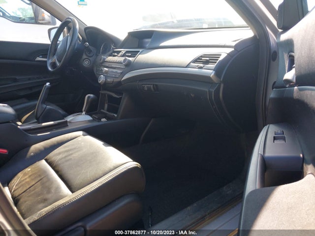 2011 HONDA ACCORD SDN SE VIN: 1HGCP2F64BA110063