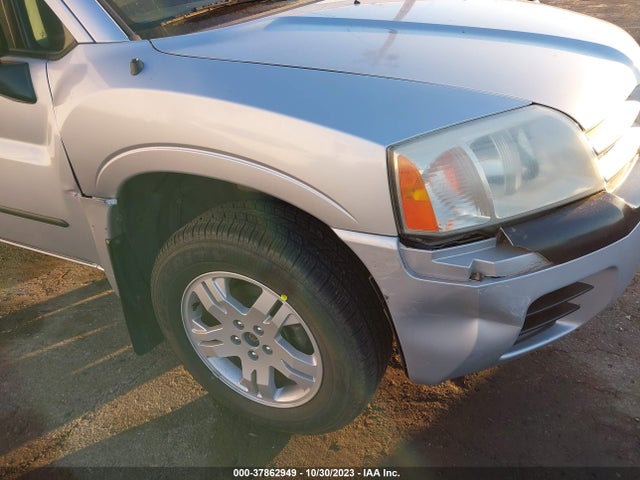 2004 MITSUBISHI ENDEAVOR 4A4MM21S74E063289 Photo 5