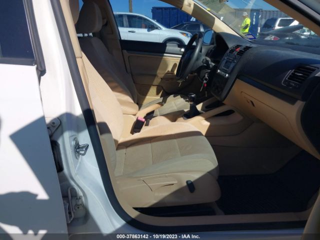 2009 VOLKSWAGEN JETTA SEDAN 3VWJM71K49M132610 Photo 4